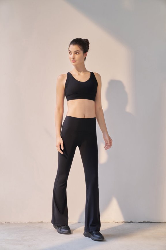 Image of leggings, sport bra, slim, fit, yoga, Pilates, breathable, Seamless, free size, Functional, Comfort, Breathable, lightweight, premium, lululemon  