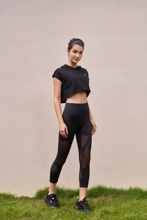 Image of leggings, sport bra, slim, fit, yoga, Pilates, breathable, Seamless, free size, Functional, Comfort, Breathable, lightweight, premium, lululemon  